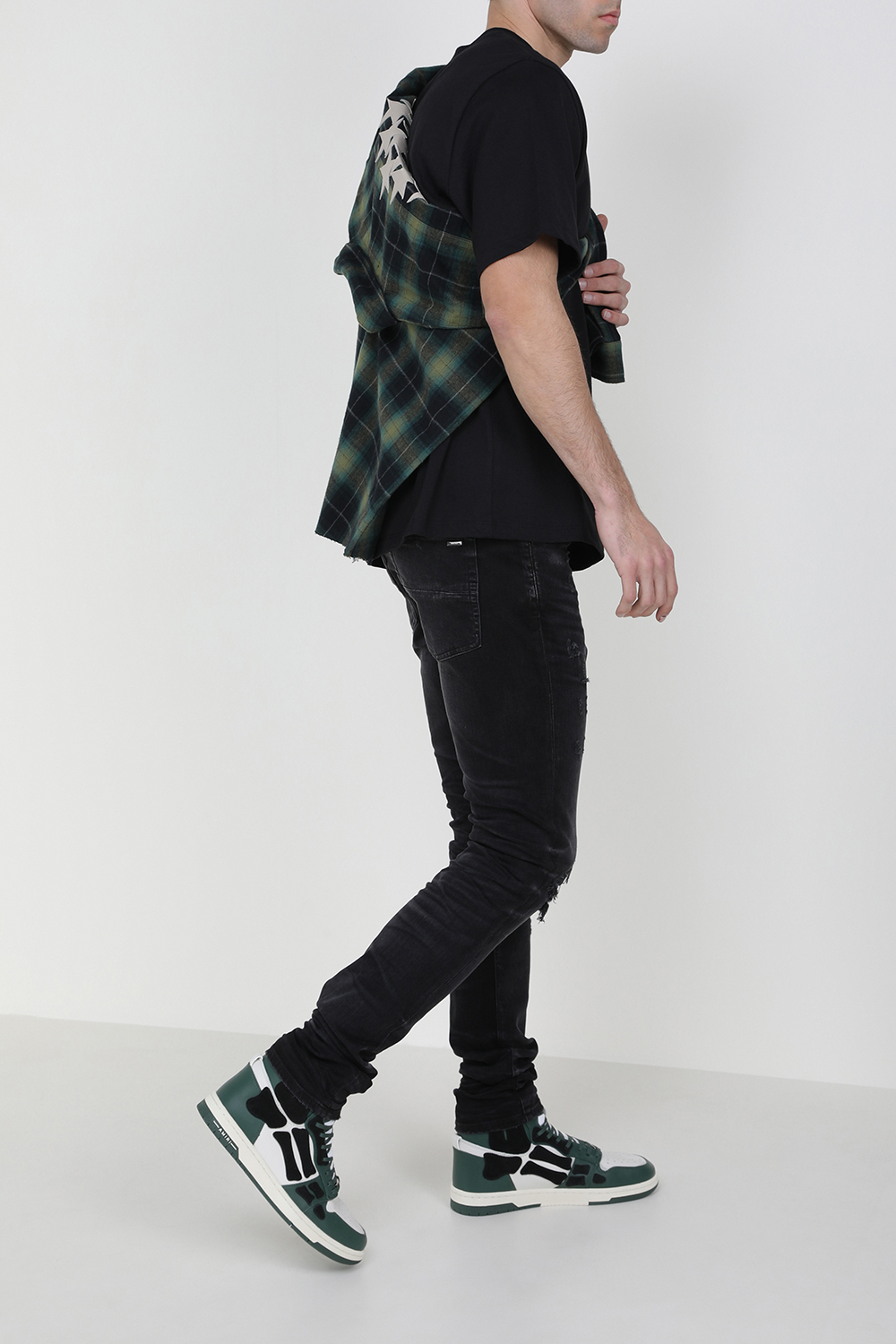 תמונת כל הלוק של חולצת פלנל מכופתרת